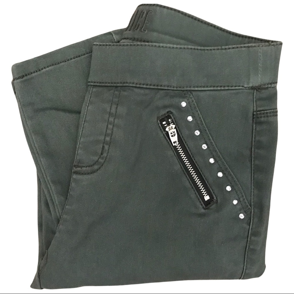 Justice NWOT Girls Army Green Skinny Cargo Pants in a Size 12